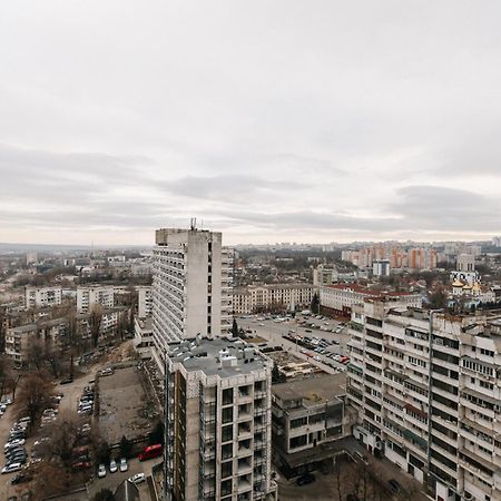 Main Street Sky House Apartments Kischinau Exterior foto